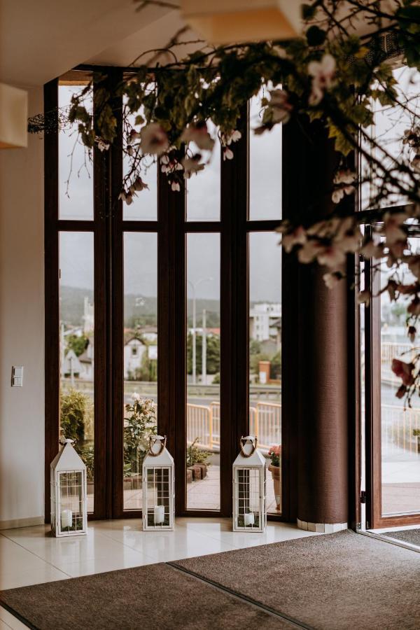 Hotel Magnolia Sitkowka-Nowiny Kültér fotó